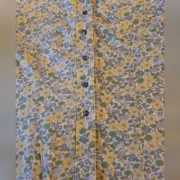 Floral Short Sleeve Women's Top - Picture 6 of 9